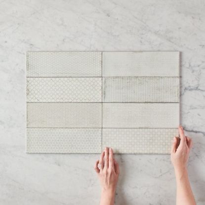 Lennox Head Gloss Green Pattern Tile