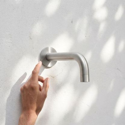 Outdoor Sydney Wall Spout Stainless Steel