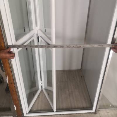Small Bathroom Partition, Australian Standard Folding Shower Door with Lock, Caravan