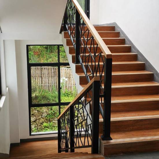 Picture of Wrought Iron Stair Handrail and Balustrade for Indoor and Outdoor Villa Stairs and Balconies