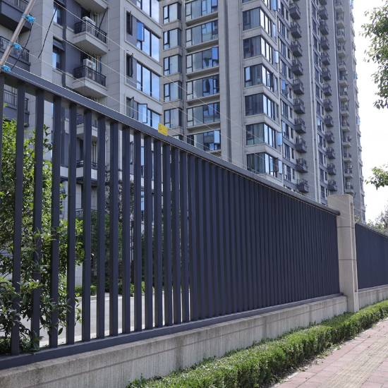 Picture of Zinc Steel Rooftop Railing, Villa Courtyard Fence, Aluminium Boundary Wall Railing, Outdoor Garden Iron Fence