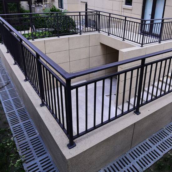 Picture of Aluminium Alloy Balcony Railing, Wrought Iron, Zinc Steel and Stainless Steel Stair Handrail, Outdoor Fence