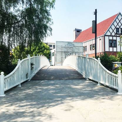 博盾厂家直销锌钢护栏景观栏杆防护栏围栏浙江沪游乐园供应商