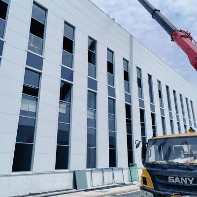 Customisable 60 Series Thermal Break Aluminium Doors and Windows for Projects, Toughened Glass, Balcony Enclosure