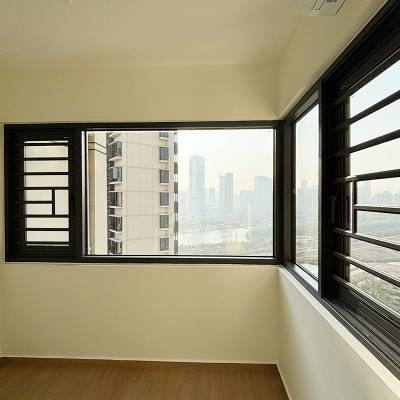 Customisable Thermal Break Aluminium Soundproof Bedroom Windows, Floor-to-Ceiling Casement for Balcony Enclosure