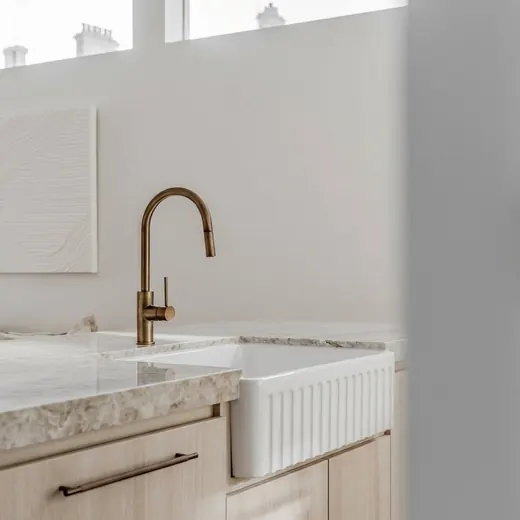 Farmhouse sink